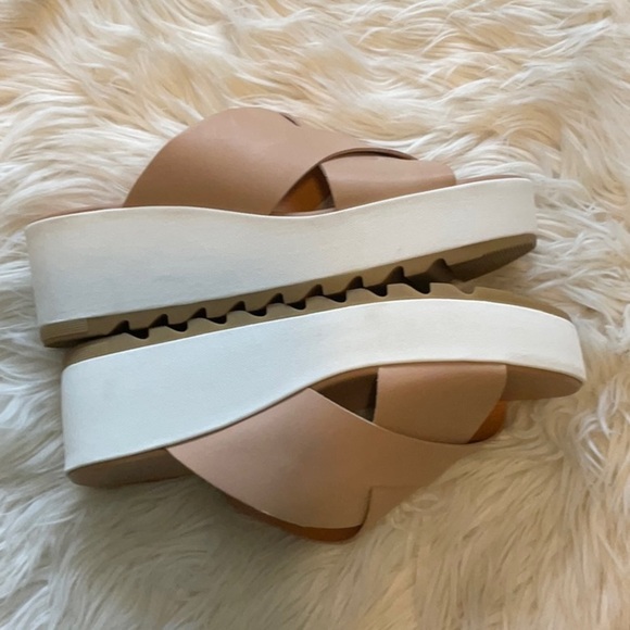 Sorel Women’s Cameron Slip On Leather Flatform Crisscross Mule Sandal Size 9.5 - Picture 8 of 11